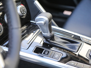 2017L t 2.0T ԄӺA QU