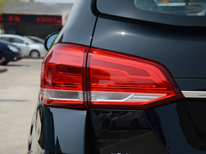 2018{ \Ӱ1.5T ԄӃ򌾫Ӣ ^