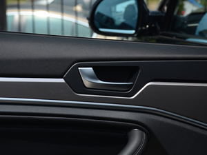 2018{ \Ӱ1.5T ԄӃ򌾫Ӣ g