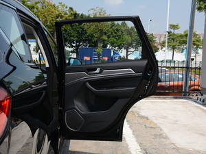 2018{ \Ӱ1.5T ԄӃ򌾫Ӣ g