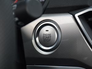 2018{ \Ӱ1.5T ԄӃ򌾫Ӣ п؅^