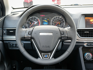 2018款蓝标 运动版1.5T 自动两驱精英型 方向盘
