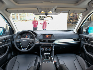 2018款蓝标 运动版1.5T 自动两驱精英型 内饰全景