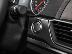 2018{ \Ӱ1.5T ԄӃ򌾫Ӣ п؅^