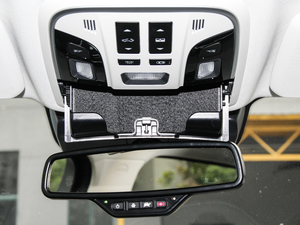2018款红标 2.0T 自动豪华型 空间座椅