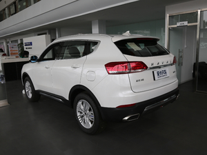 2018款蓝标 1.5T 自动豪华型 左后45度