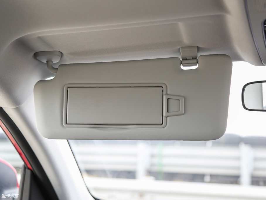 2018�����H2 �t��(bi��o) 1.5T �Ԅ�(d��ng)��Ӣ��