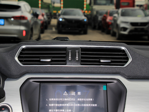 2018款蓝标 1.5T 手动豪华型 空调出风口