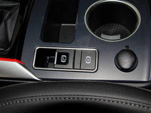 2018款蓝标 1.5T 手动豪华型 驻车制动器
