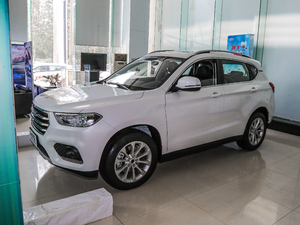 2018款蓝标 1.5T 自动尊贵型 左前45度