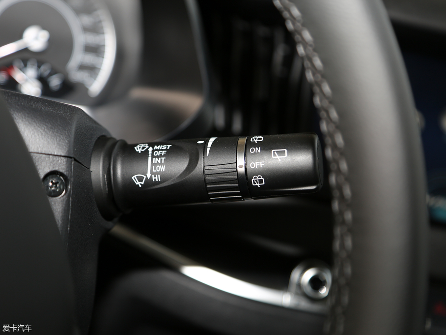 2018�����H2s �t��(bi��o) 1.5T �ԄӾ�Ӣ��