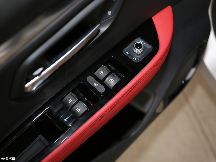 2018H2s { 1.5T ԄӺA