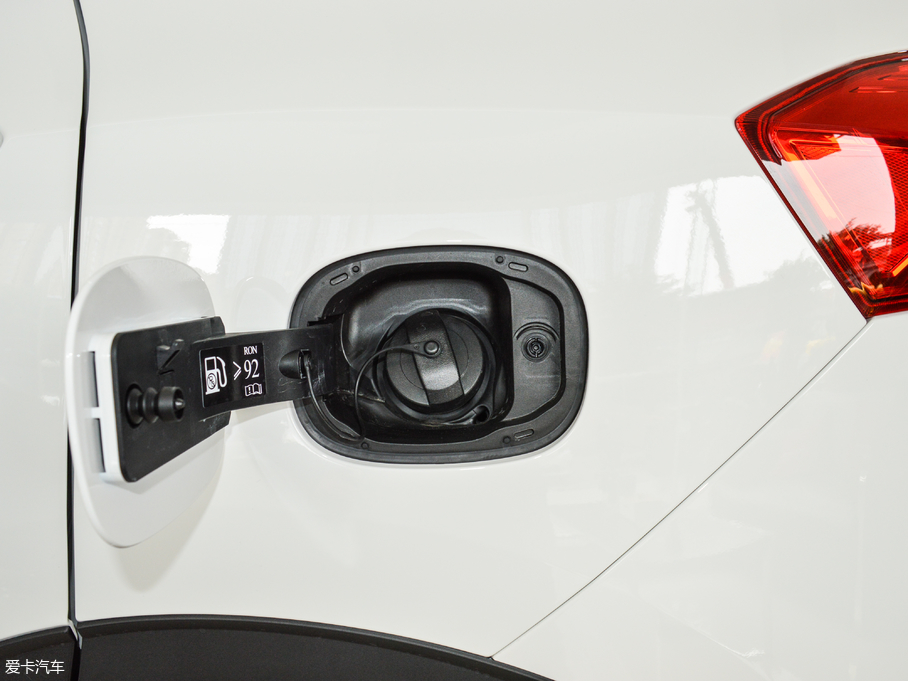 2018�����H2s �t�� 1.5T �ԄӾ�Ӣ��