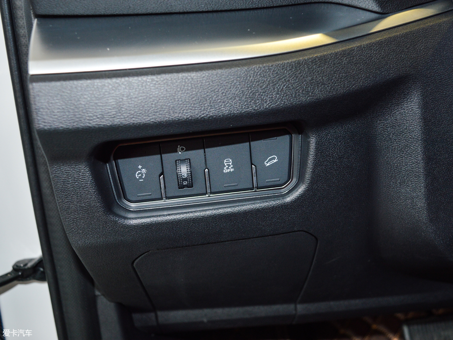 2018�����H2s �t�� 1.5T �ԄӾ�Ӣ��