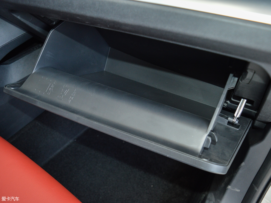 2018�����H2s �t�� 1.5T �ԄӺ��A��