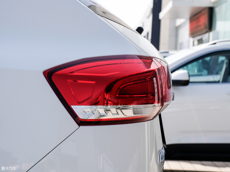 2018�����H2s �{�� 1.5T �ԄӾ�Ӣ��