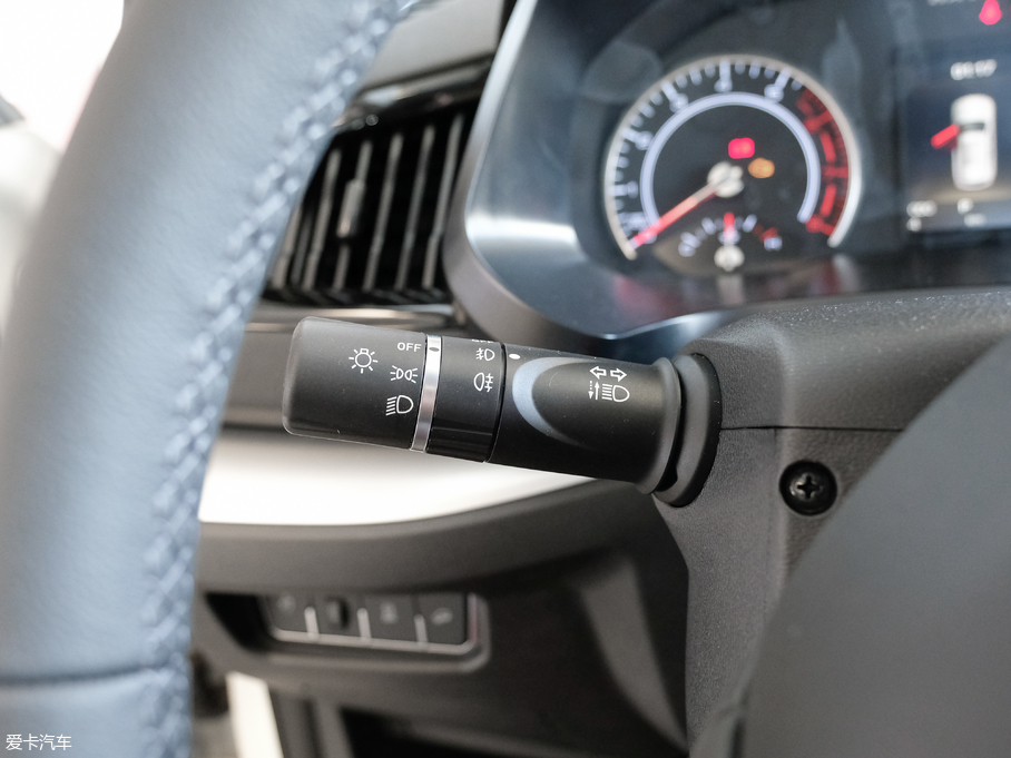 2018�����H2s �{�� 1.5T �ԄӾ�Ӣ��