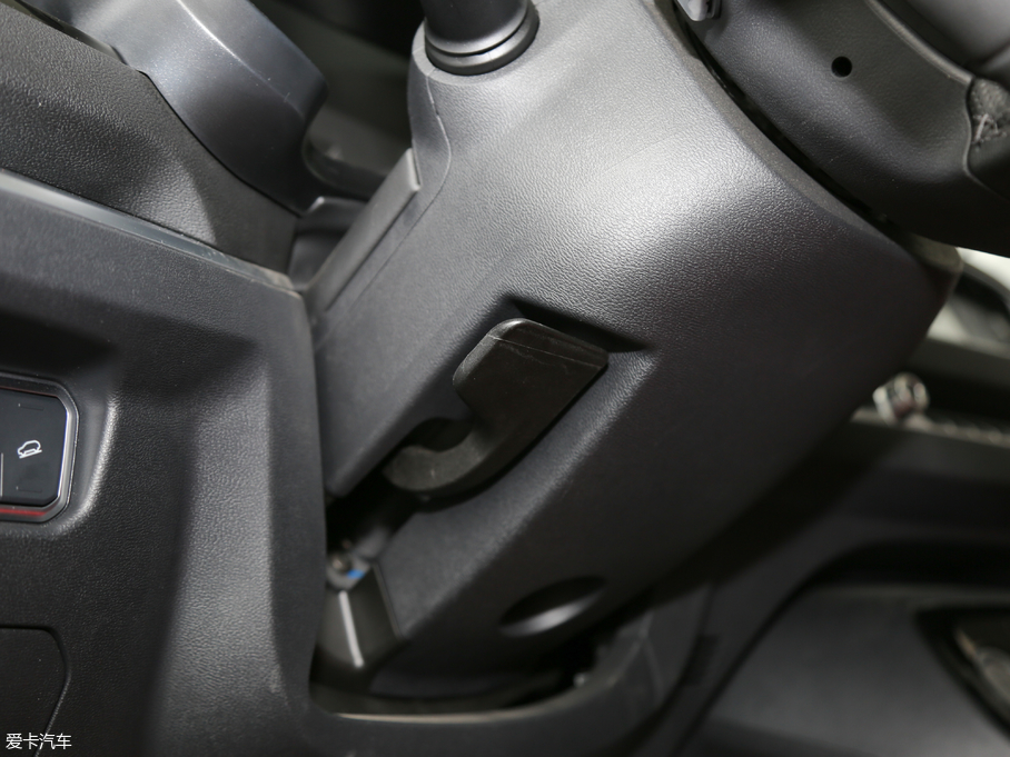 2018�����H2s �{�� 1.5T �ԄӺ��A��