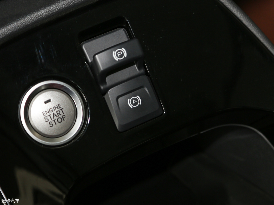 2018�����H2s �{�� 1.5T �ԄӺ��A��