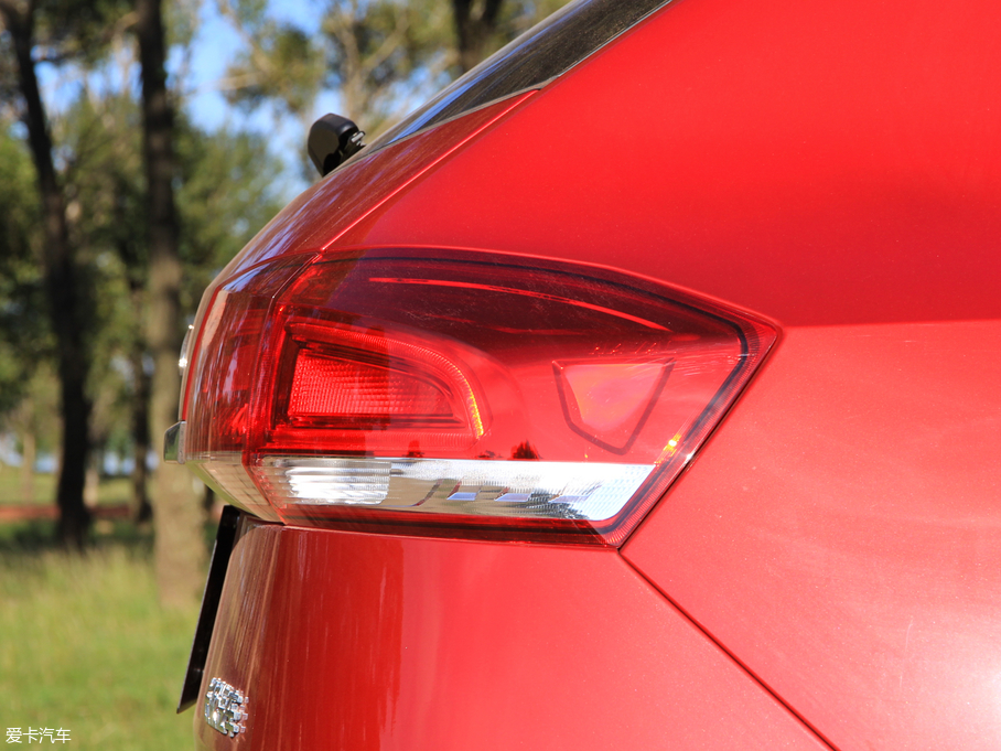 2018�����H2s �{�� 1.5T �Ԅ�������