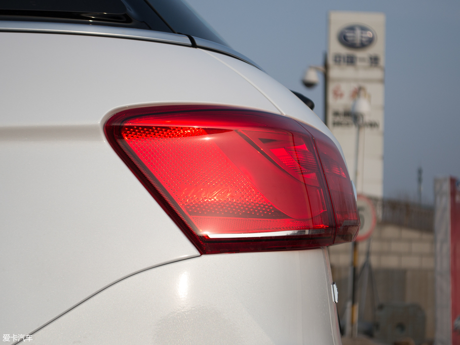 2018H6 Coupe { 1.5T ԄӃ򌳬