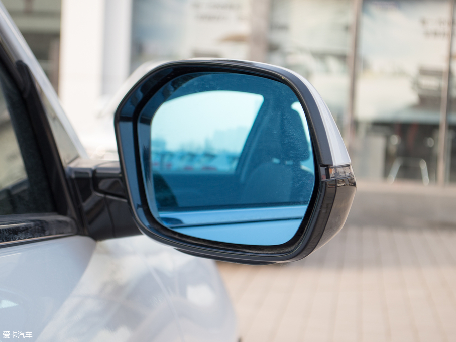 2018H6 Coupe { 1.5T ԄӃ򌳬