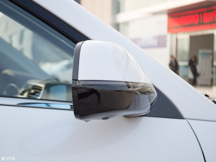 2018H6 Coupe { 1.5T ԄӃ(q)