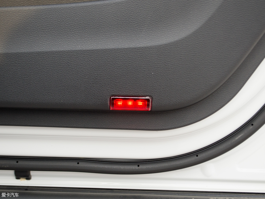 2018H6 Coupe { 1.5T ԄӃ򌳬