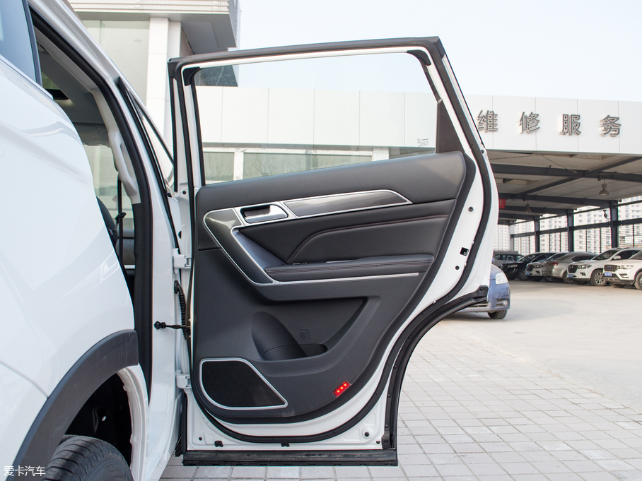 2018H6 Coupe { 1.5T ԄӃ򌳬