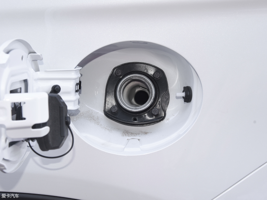 2018H6 Coupe { 1.5T ԄӃA