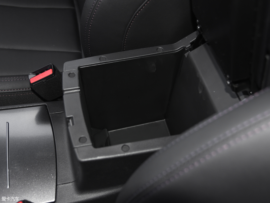 2018H6 Coupe { 1.5T ԄӃA