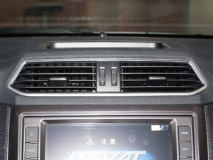 2018款蓝标 1.5T 自动两驱超豪型 空调出风口