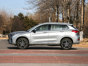 2018款红标 1.5T 自动两驱超豪型 正侧（左）