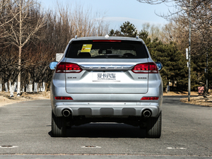 2018款红标 1.5T 自动两驱超豪型 正后	