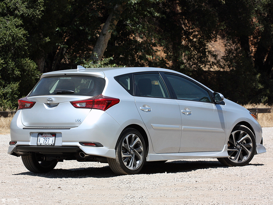 2016Scion iM 
