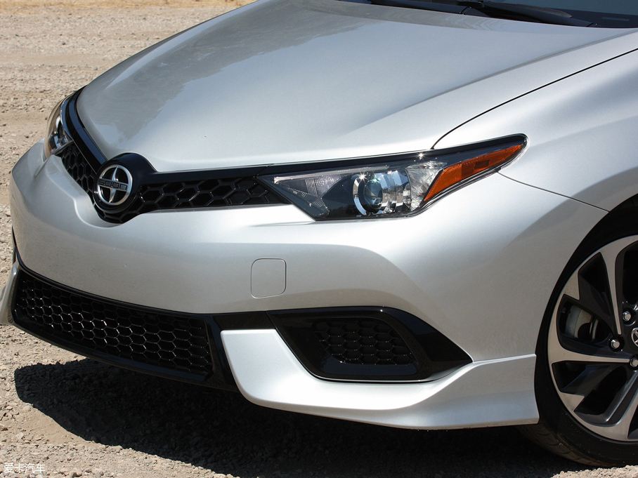 2016Scion iM 