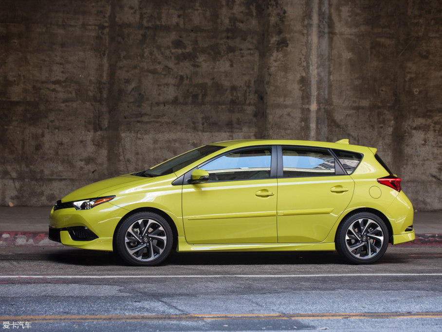 2016Scion iM 
