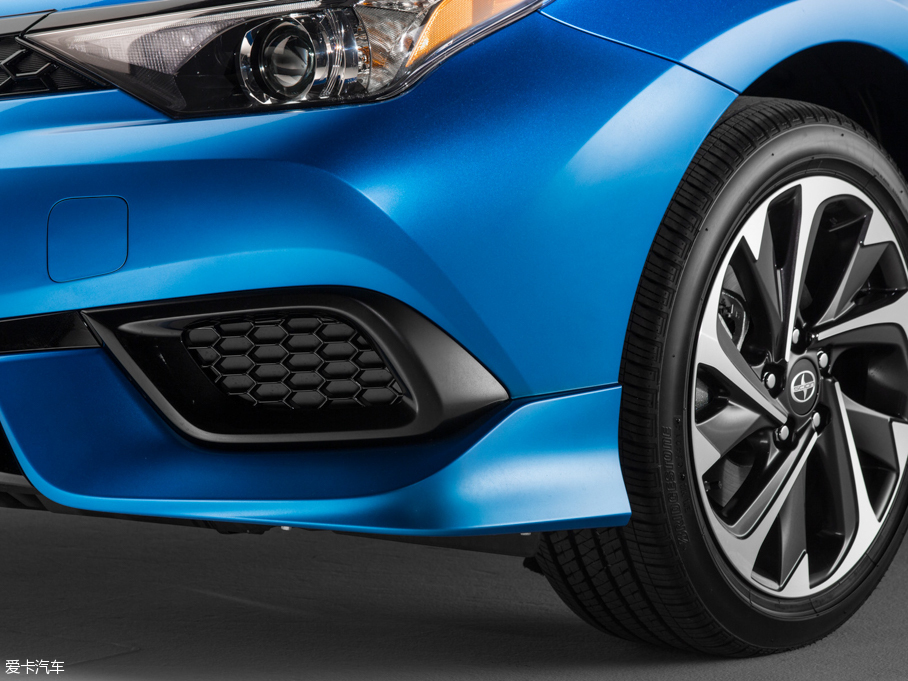 2016Scion iM 
