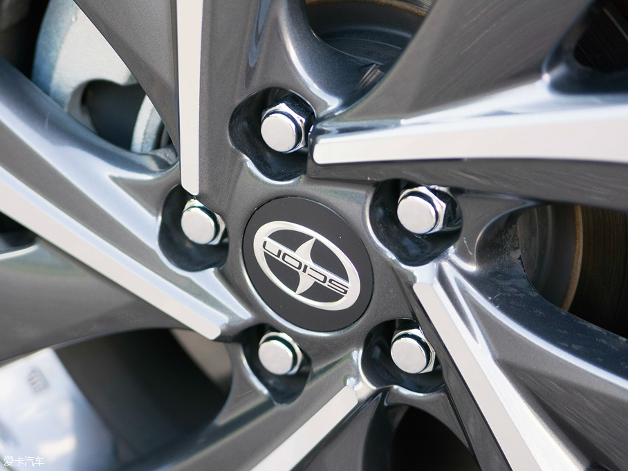 2016��Scion iM ������