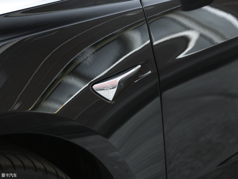 2019Model 3(M) Lm(x)ȫ݆(q)Ӱ