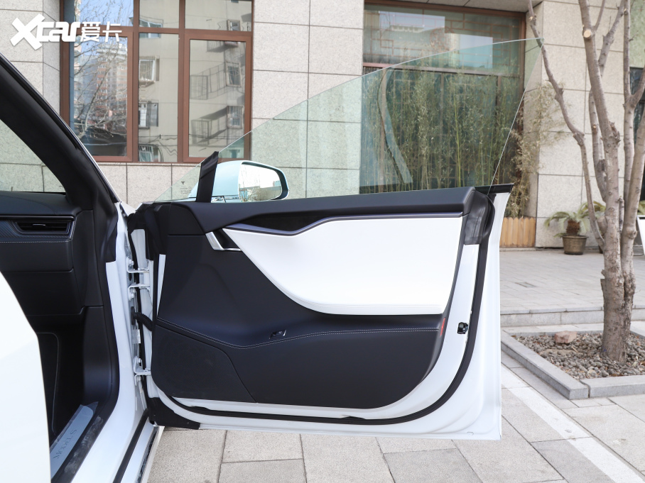 2020MODEL S Performance ܰ