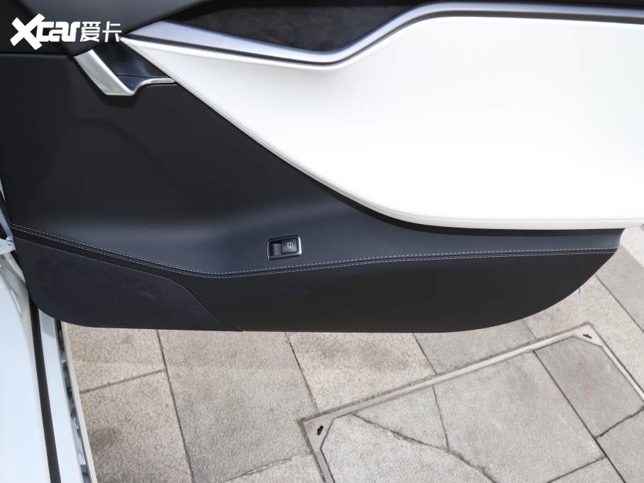 2020MODEL S Performance ܰ