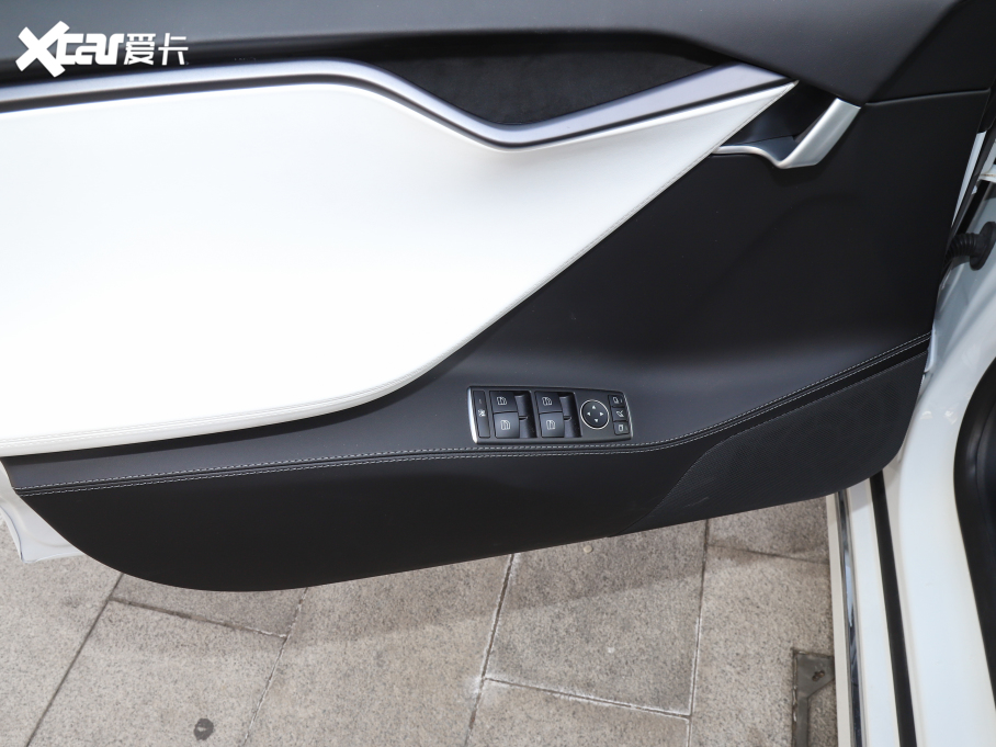 2020MODEL S Performance ܰ