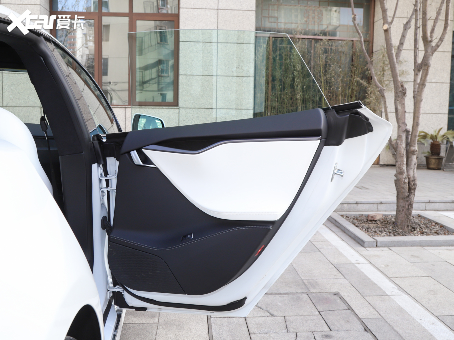 2020MODEL S Performance ܰ