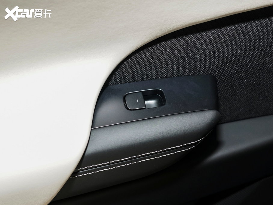 2023MODEL X p늙C(j)ȫ݆(q)Ӱ