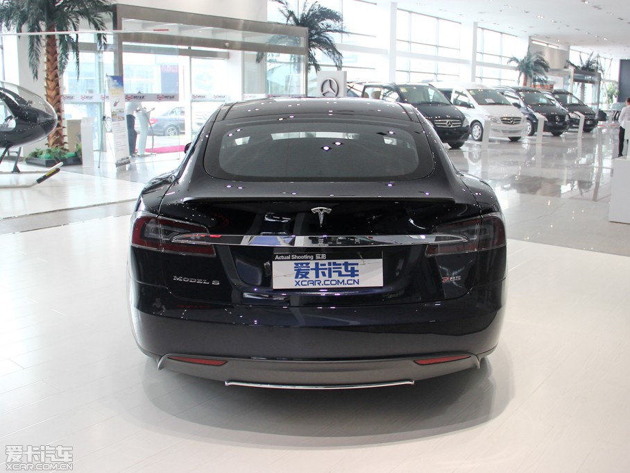2014MODEL S P85