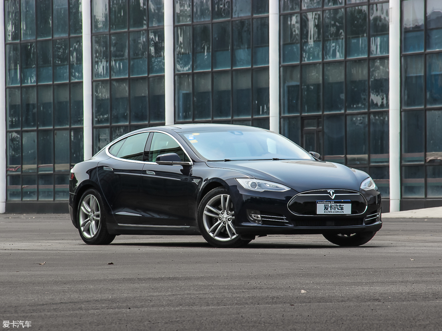 2015Model S 85D