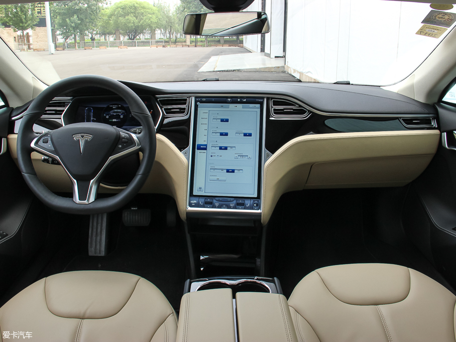 2015Model S 85D