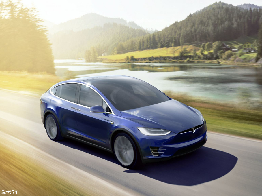 2016MODEL X 90D