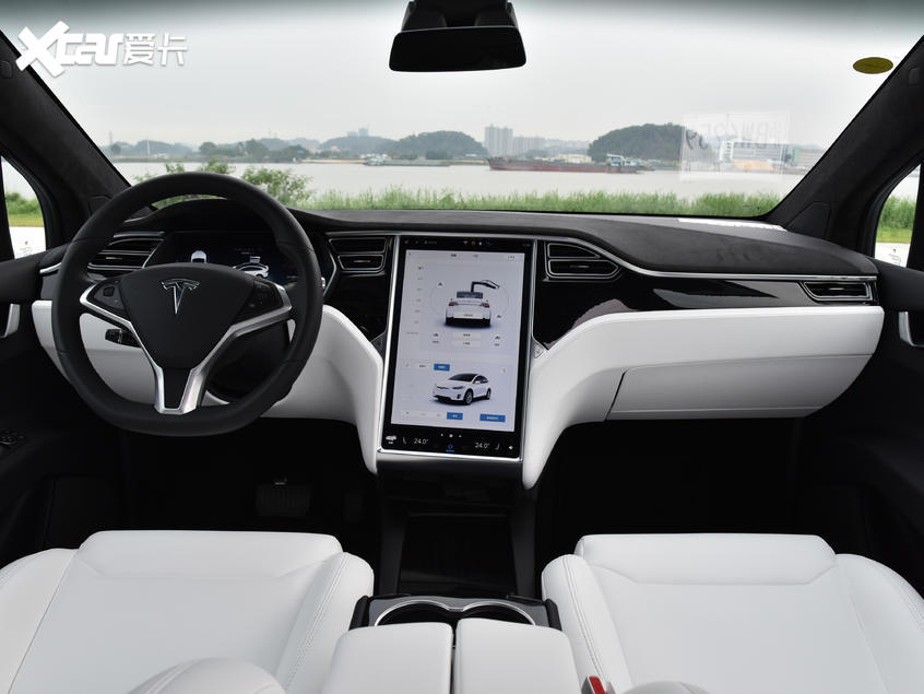 TESLA2017款MODEL X